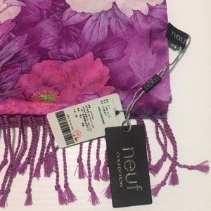 Neuf collection scarf with fringe